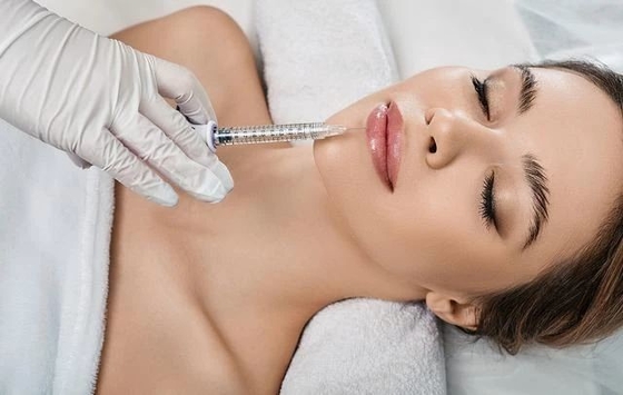 Hyaluronik Asit Kıvırcık Dudak Doldurucu Göğüsler Kıç Genişletme Uzun süreli sonuçlar için